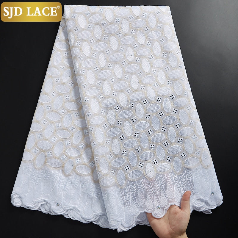 SJD LACE Hochwertige Schweizer Voile-Spitze 5 Yards afrikanischer Baumwoll-Spitzenstoff mit Loch im Dubai-Stil zum Nähen von nigerianischen Kleidungsstücken A2324