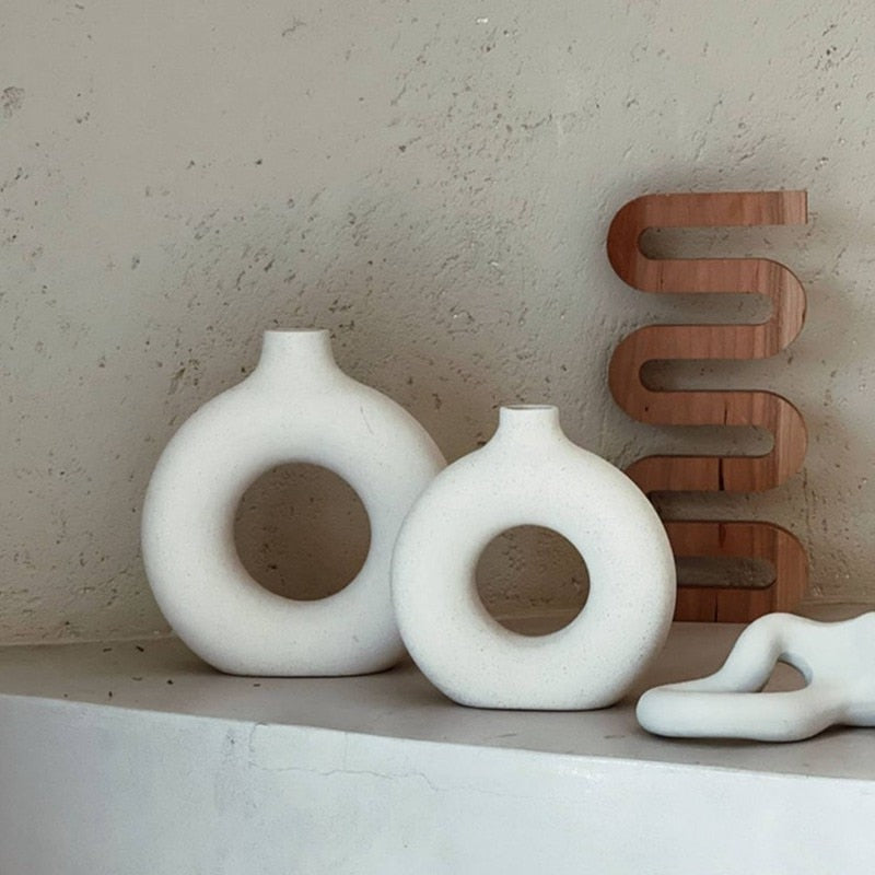 Nordische kreisförmige hohle Keramikvase Pampasgras Donuts Blumentopf Heimtextilien Zubehör Büro Wohnzimmer Inneneinrichtung