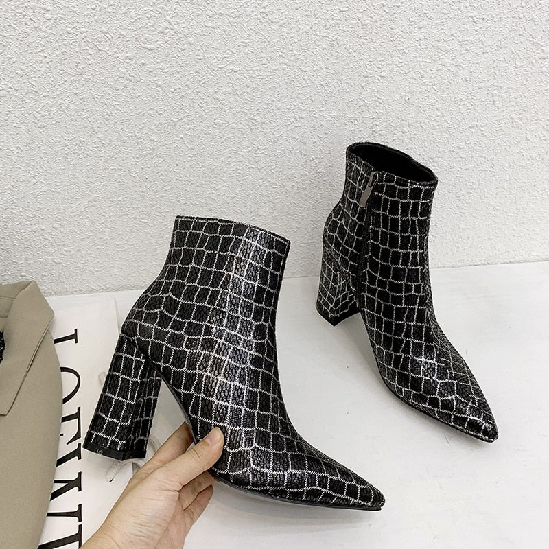 New Winter quality snake ankle boots for women pointed toe high heels boots simple zipper fashion shoes woman 2019 Spring 32-43