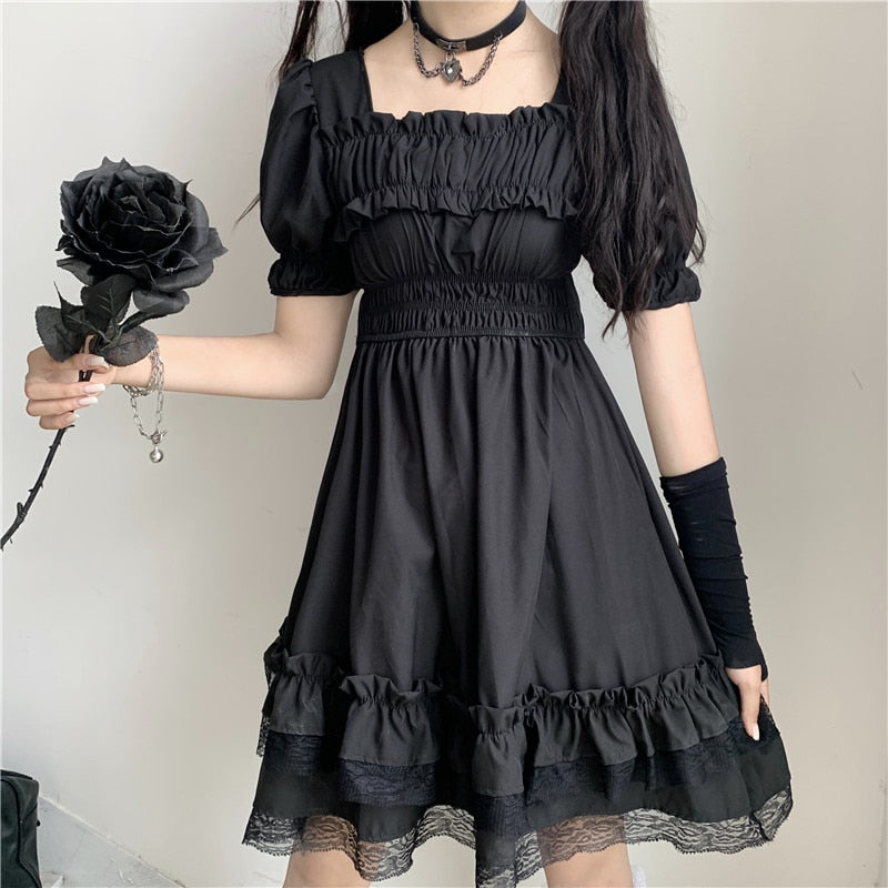 Harajuku japonés estilo oscuro verano nuevos vestidos Vintage cuello cuadrado encaje Puff manga vestido Sweety Ruffles Hepburn vestido negro