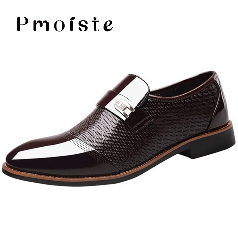 Zapatos de hombre Cuero en relieve Moda clásica Zapatos de lujo para hombre Calzado antideslizante resistente al desgaste para hombre Zapatos negros antideslizantes