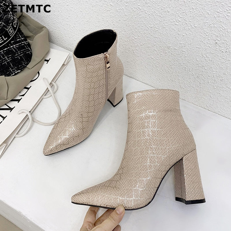 Nuevos botines de serpiente de calidad de invierno para mujer, botas de tacón alto con punta en pico, zapatos de moda con cremallera simple para mujer, primavera 2019 32-43