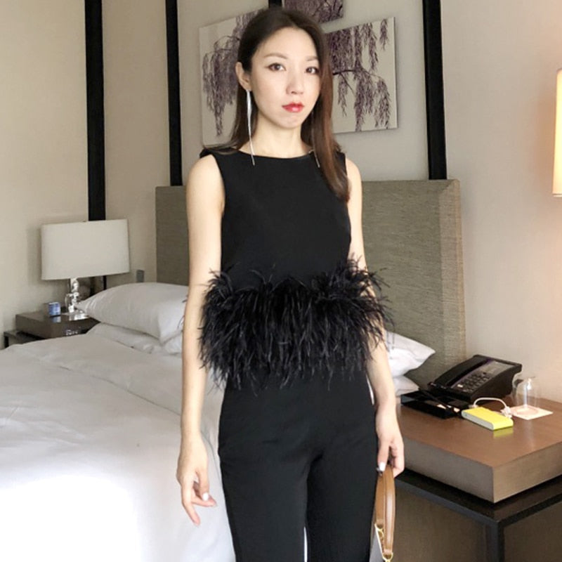 TWOTWINSTYLE Schwarz Patchwork Federn Koreanische Mode Shirt Top Frauen Rundhals Ärmellos Dünne Tops Weibliche 2021 Sommerkleidung