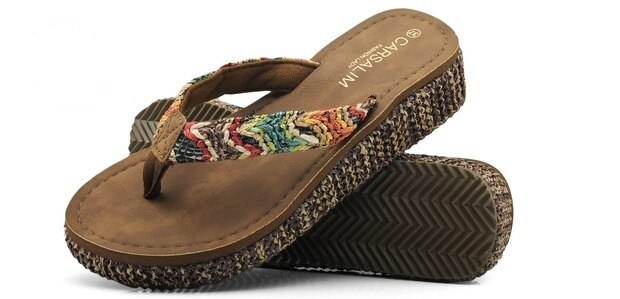New Fashion Summer Style Women Slippers Med Heel 4.5 cm Flip Flops Beach Wedge Sandals Rainbow Strap Platform Wedge Shoes