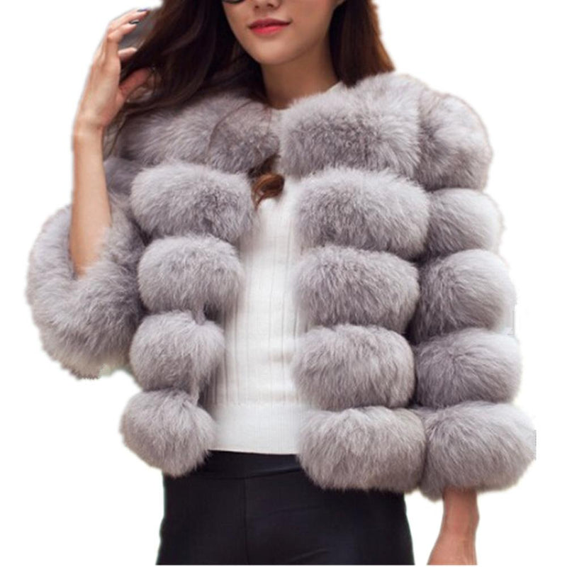 Lisa Colly New High Imitation Long Sleeves Short Fox Fur Coat Jacket Warmer Wintermantel Outwear Faux Fur Coat Overcoat Furs Coat