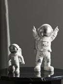 Nordic Modern Astronaut Miniature Figurines Resin Craft Home Fairy Garden Desk Decoration Furnishing Articles Room Accessories