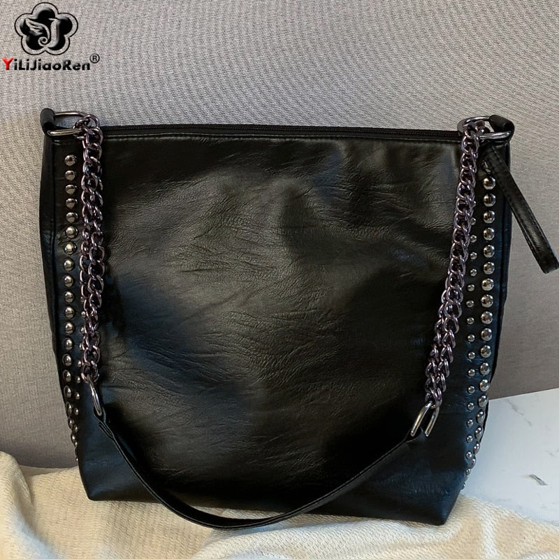 Lässige Nieten-Umhängetasche weibliche berühmte Marke Kette Crossbody-Taschen für Frauen Lederhandtaschen große Kapazitäts-Einkaufstasche Sac A Main