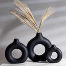 Nordic Circular Hollow Ceramic Vase Pampas Grass Donuts Flower Pot Home Decoration Accessories Office Living Room Interior Decor