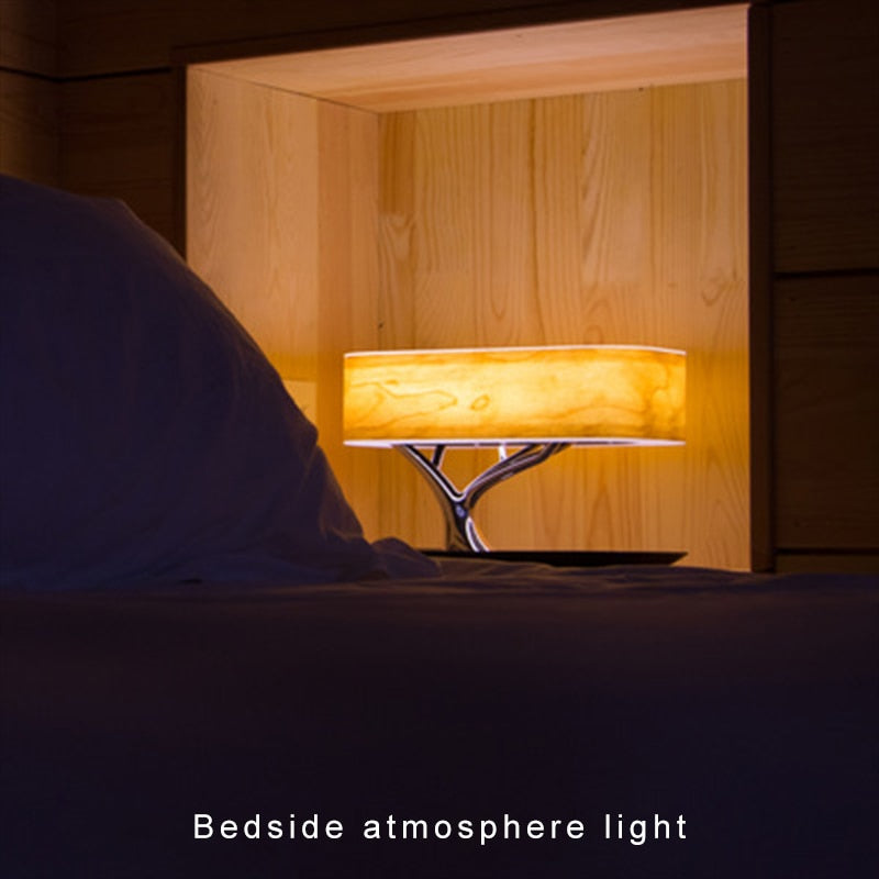 Decoración árbol luz lámpara de mesa música Bluetooth altavoz cama lámpara WiFi altavoz Led luz teléfono móvil QI carga inalámbrica para el hogar