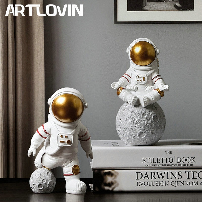 Astronautenfiguren aus Harz, Mode-Raumfahrer mit Mondskulptur, dekorative Miniaturen, Kosmonauten-Statuen, Geschenk für Mann und Freund