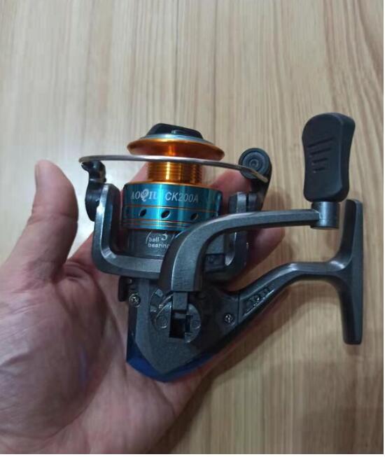 GT500 5,2: 1 Mini-Spinnrolle Outdoor Eisfischen Sea Rock Raft Angelrute Gear Metallspule Tackle Karpfen Crucian Bass Reels