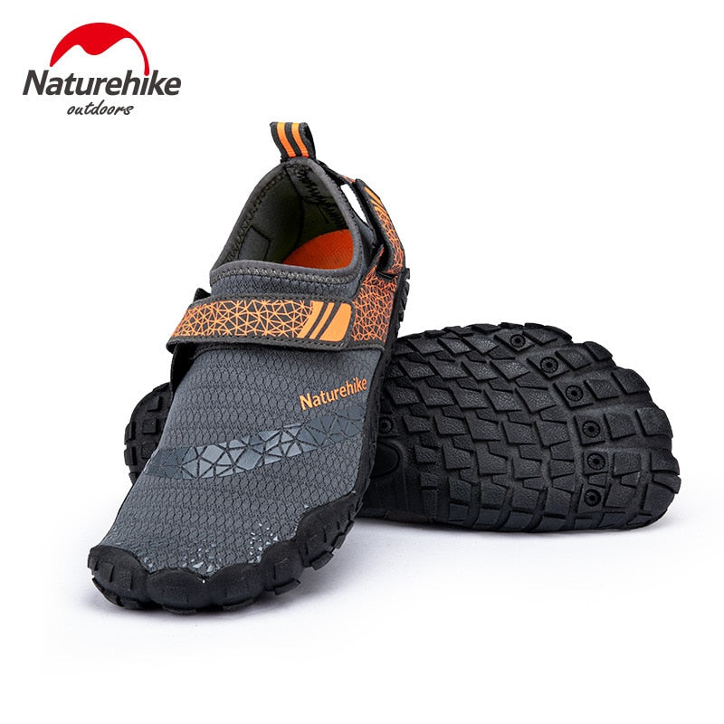 Naturehike Rutschfeste Wading Upstream Strandschuhe Verdickte Gummisohle Rutschfester Verschleißfester Bodenablaufloch-Designschuh