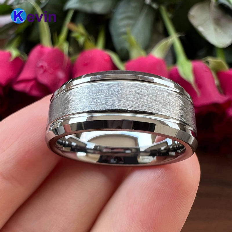 Anillo de banda de boda de tungsteno para hombres y mujeres con acabado de ranura de cepillo biselado 8MM ajuste cómodo