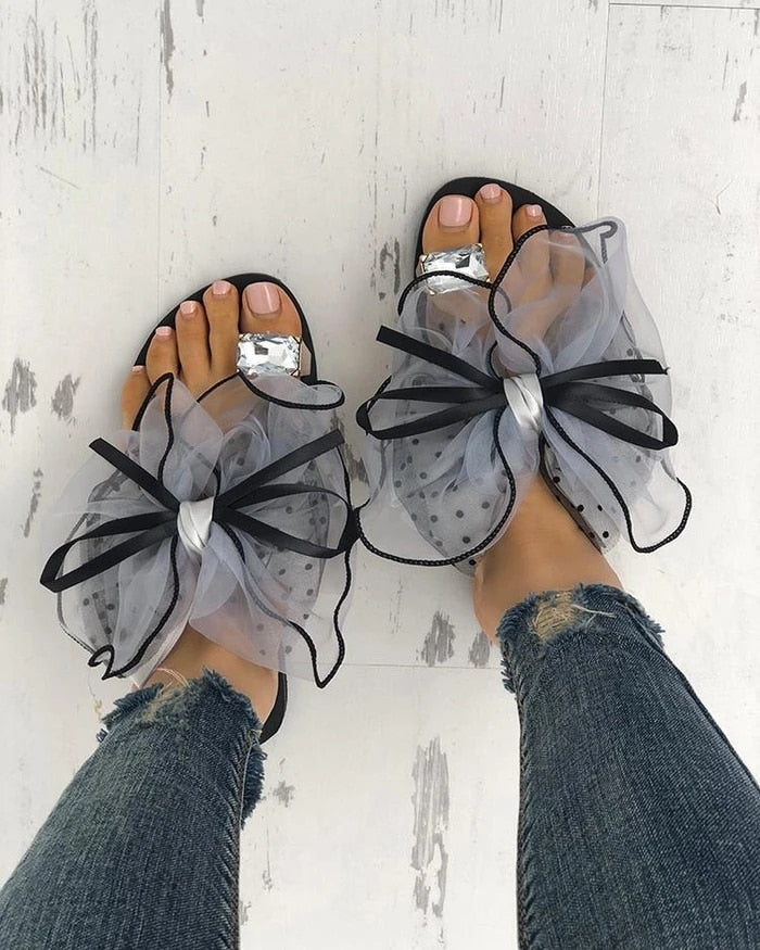 Verano lindo Bowtie decorar sandalias antideslizantes zapatillas planas mulas Casual moda mujer chanclas malla playa toboganes 2022 caliente