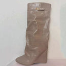 Ins Hot Spring Winter Gran calidad Estampado de cocodrilo Zapatos superiores Botín Hasta la rodilla Punta puntiaguda Over-lay Side Zip Mujer Botas 43