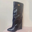 Ins Hot Spring Winter Gran calidad Estampado de cocodrilo Zapatos superiores Botín Hasta la rodilla Punta puntiaguda Over-lay Side Zip Mujer Botas 43