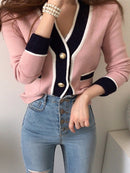 Colorfaith New 2022 Chic V-Neck Buttons Short Cardigans Spring Autunm Women's Sweaters Korean Fashion Pocket Knitwears SWC7836