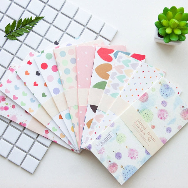 20 uds/lote de Mini sobres de papel coloridos de dibujos animados de Corea, sobres artesanales de regalo para bebés pequeños Kawaii para invitaciones de cartas de boda