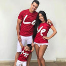 Ropa a juego para la familia, camiseta para madre, padre, hija, hijo, niños y bebés, camiseta con estampado de letras rojas para padres e hijos, camisetas de manga corta