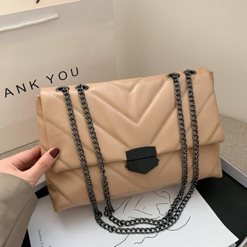 Neue beiläufige Kette Umhängetaschen für Frauen Mode einfache Umhängetasche Damen Designer Handtaschen PU Leder Messenger Bags