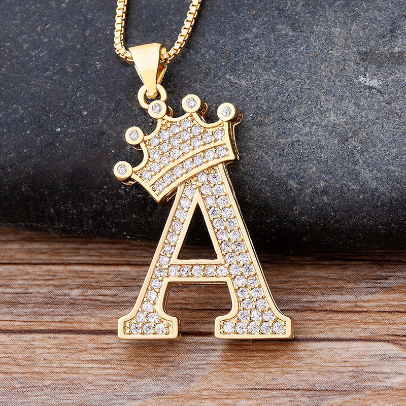 Neue Luxus Kupfer Zirkon AZ Krone Alphabet Anhänger Kette Halskette Punk Hip-Hop Stil Mode Frau Mann Anfangsname Schmuck