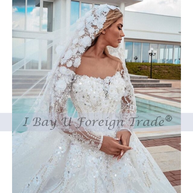 Luxus 3D-Blumen-Dubai-Hochzeitskleid mit Perlenstickerei 2021 Glitzerndes Braut-Ballkleid mit freiem Schleier Robe De Mariee Vestido De Noiva