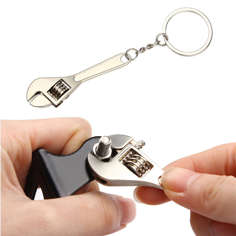 Mini Schraubenschlüssel Schlüsselanhänger Tragbares Auto Metall Einstellbarer Universalschlüssel Für Fahrrad Motorrad Auto Reparaturwerkzeuge Männer Besonderes Geschenk