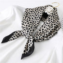 Bufanda de seda de marca de lujo de verano 2022, chales y chales cuadrados para mujer, bufandas Hijabs de cuello de pelo pequeño de oficina a la moda, bufandas Foulard de 70*70cm